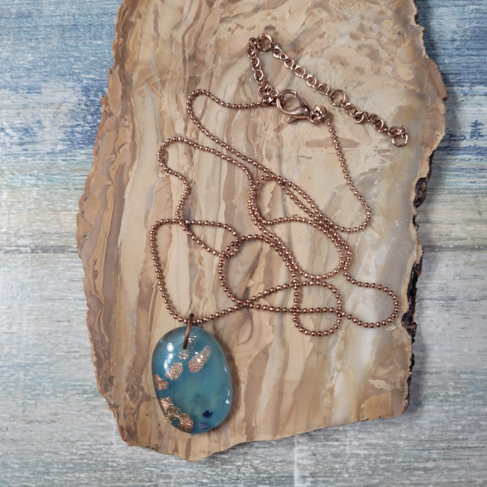 Elegant Blue and Rose Gold Pendant Necklace.